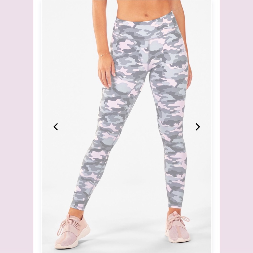 Fabletics pink camo leggings NWT (S)